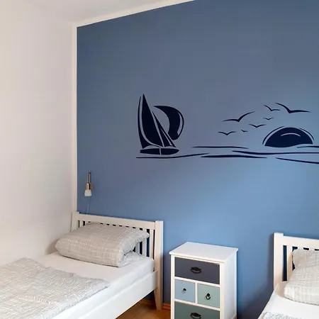 Poolhaus Am Leuchtturm بيت للعطل Bastorf