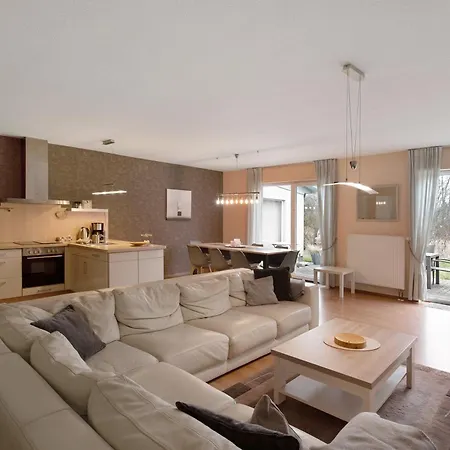 Poolhaus Am Leuchtturm بيت للعطل Bastorf