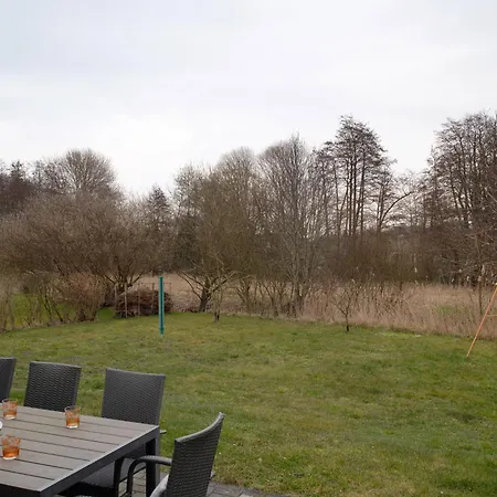 Poolhaus Am Leuchtturm بيت للعطل *