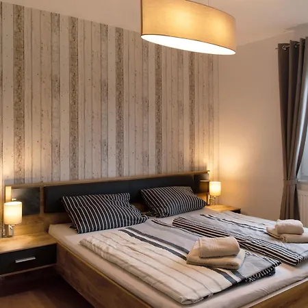 Poolhaus Am Leuchtturm بيت للعطل Bastorf